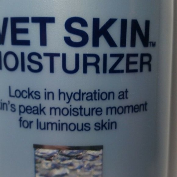 4 Jergens Wet Skin Moisturizer Lotion Monoi Oil - Picture 4 of 13